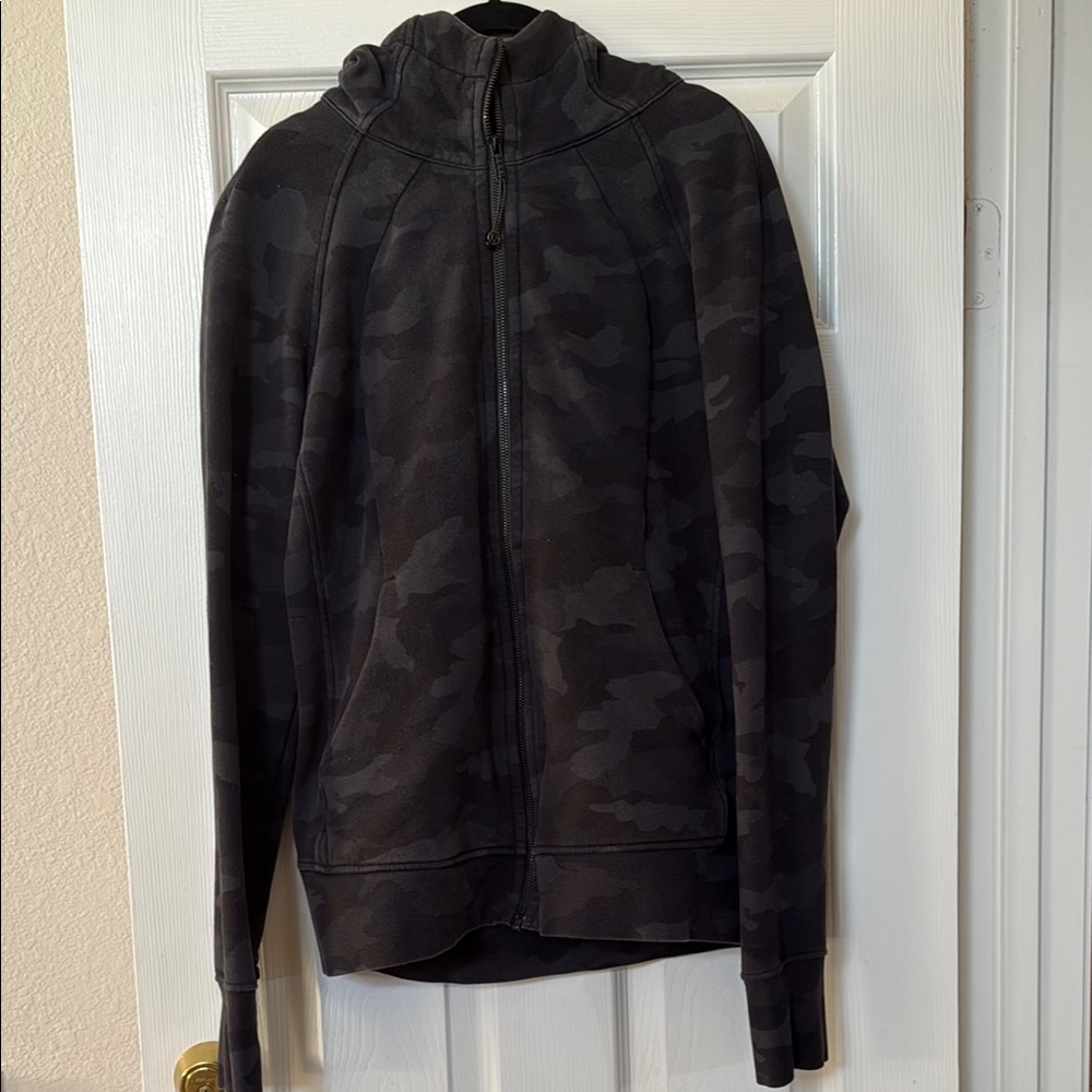 Women’s Black Camo Hoodie Sweater